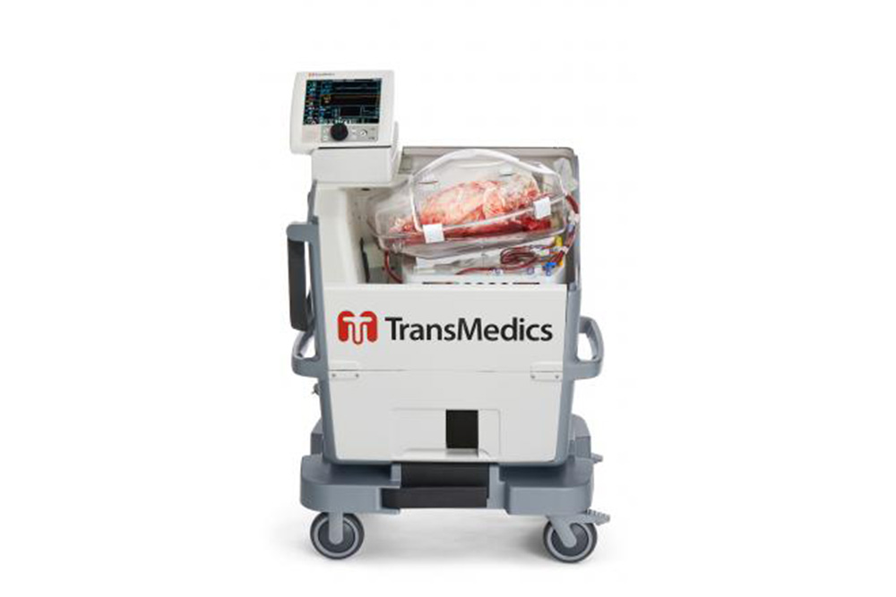 Human lungs in a TransMedics device